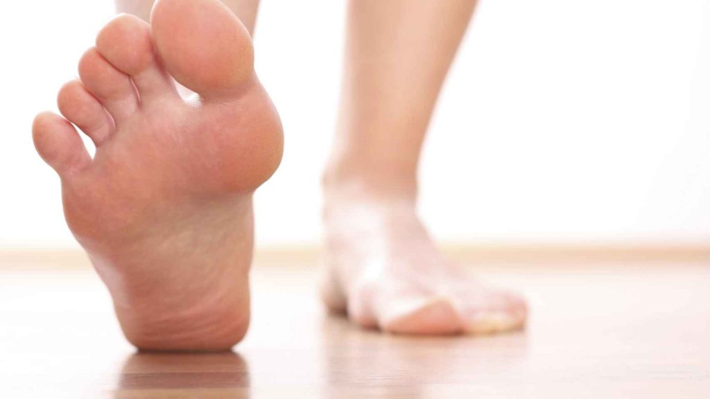 como-afecta-caminar-descalzo-a-la-salud-de-mis-pies